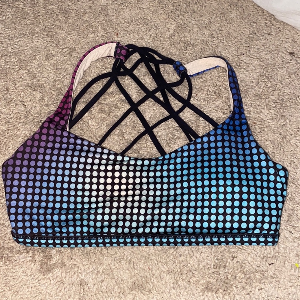 Lululemon sports bra